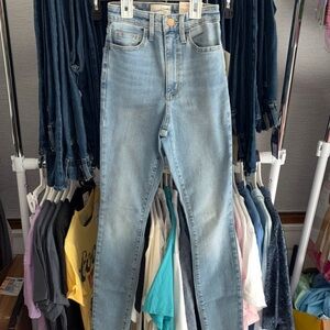 Universal Thread High Rise Light Denim Jeans